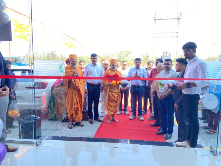 Munjani Toyota Showroom, Vyara, Munjani Toyota, Bhavesh Patel,